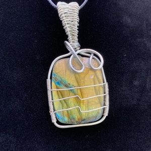 Labradorite pendant necklace